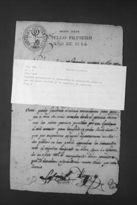 Decreto sobre papel sellado en la expedición de permisos.